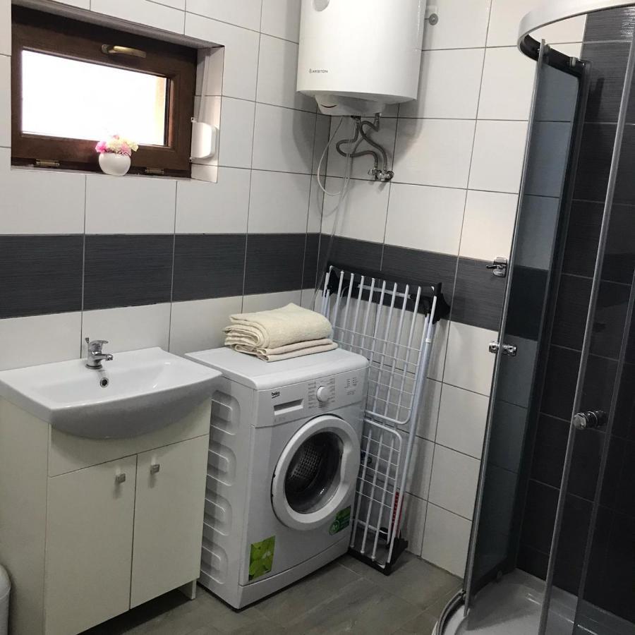 Urokliwy Domek Nad Brzegiem Jeziora Lubiatów المظهر الخارجي الصورة